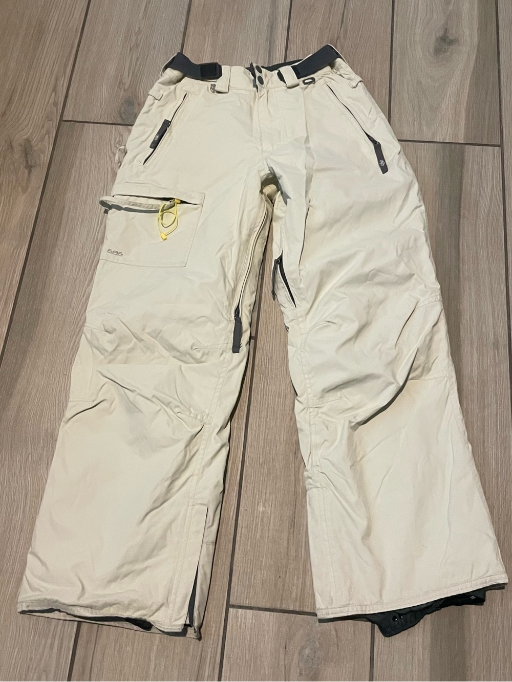 Vintage Y2K 686 Archetype Snowboard Pants Women XS Cream Cargo 2004